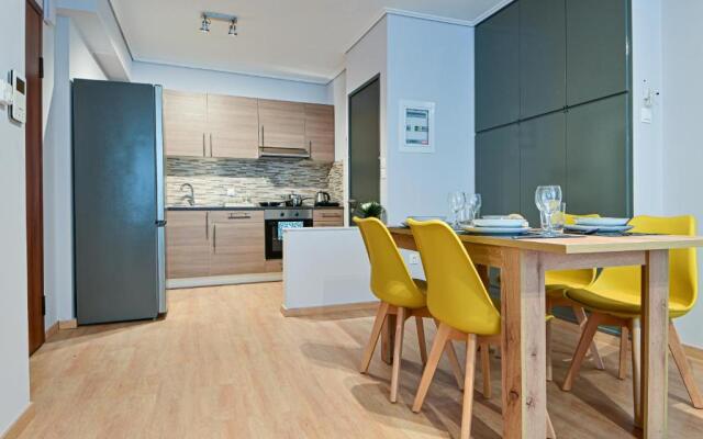 Beautiful new apartment 5 min from Piraeus Port (A2)