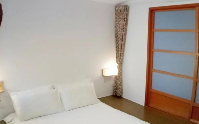 Little Time Guesthouse