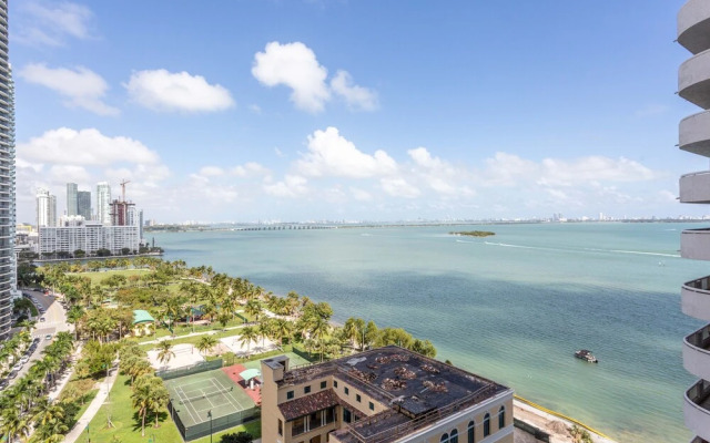2 Bedroom Pearl in Downtown Miami