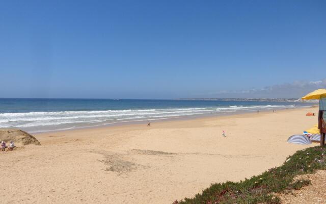 Praia by Check-in Portugal