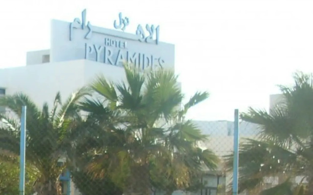 Hotel Les Pyramides