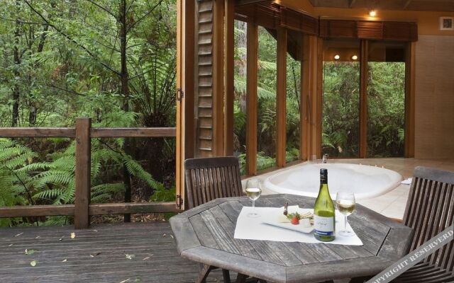 Woodlands Rainforest Retreat