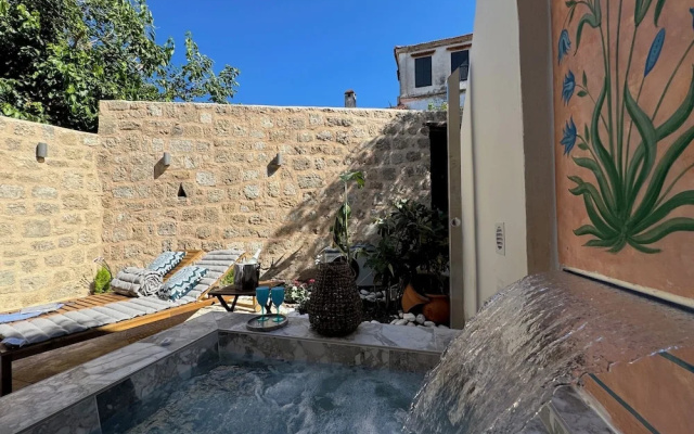 Vetus Vicinato Luxury Homes
