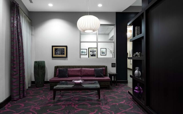 Hampton Inn & Suites Raleigh Downtown