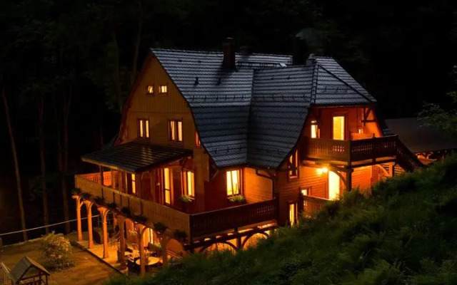 Pensjonat Alpejski Dwór