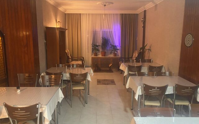 Mola Otel
