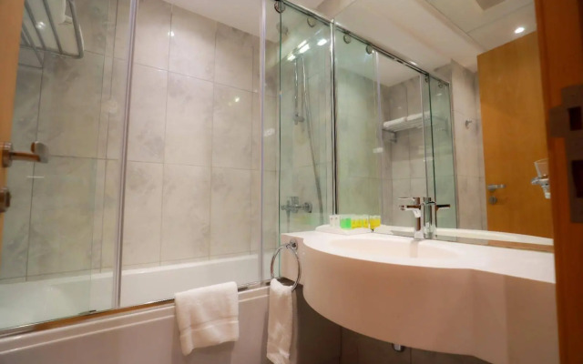 Отель Nawazi Towers