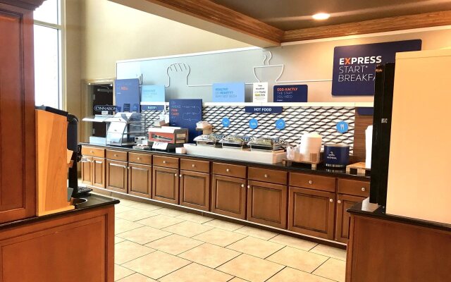 Holiday Inn Express & Suites Somerset Central by IHG