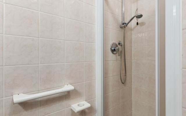 Vibrant Holiday Home in Lazise with Swimming Pool near 2 Lakes