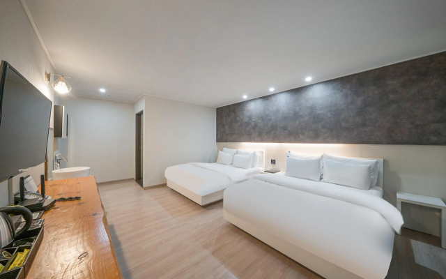 Andong CM Park Hotel