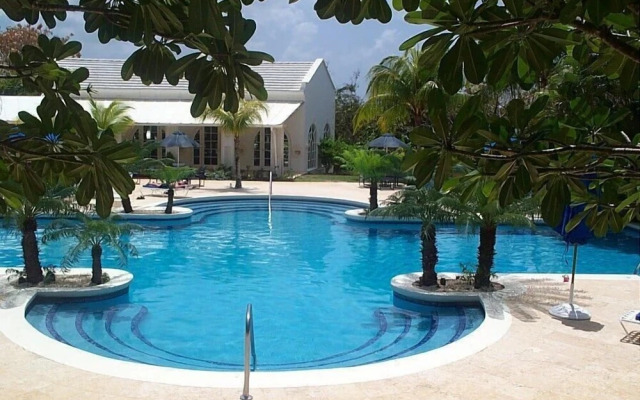Royal Apartment 221 by Island Villas