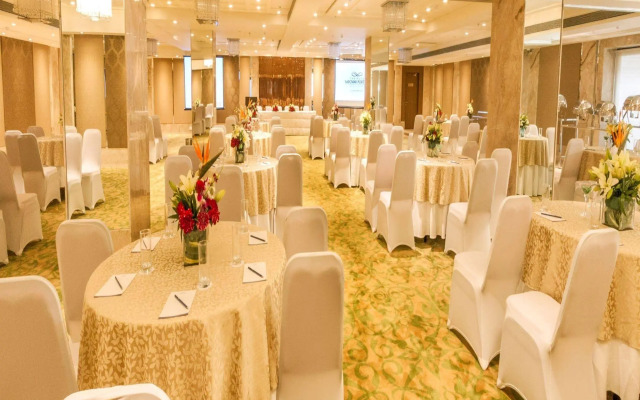 Deventure Sarovar Portico Kapashera