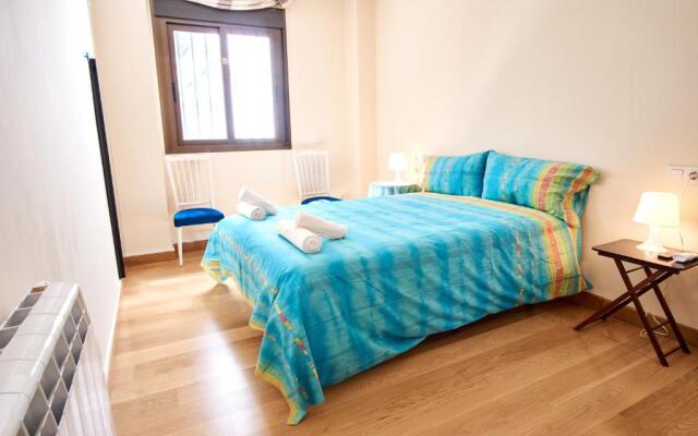 Rodrigo Triana Courtyard by Valcambre