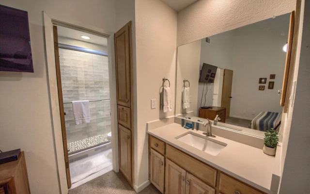 Delroy Curly Ray s Comal Condo