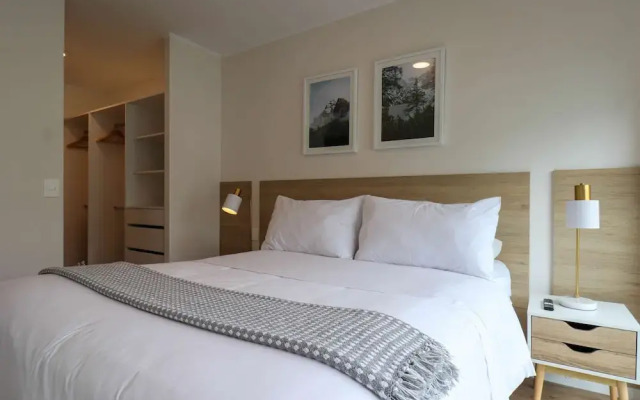 w Sensational 2BR in Miraflores Near Larcomar