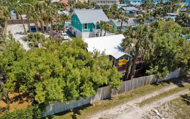 Marvelous Mermaid Beach Bungalow Dog-friendly
