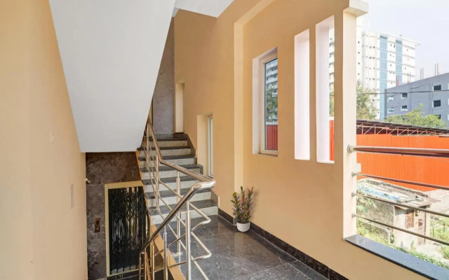 OYO 70303 S V Residency Kajaguda