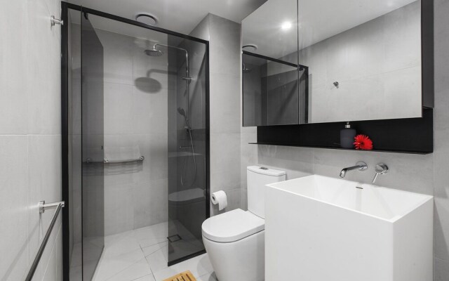 Entire Brand New 1BD  South Yarra
