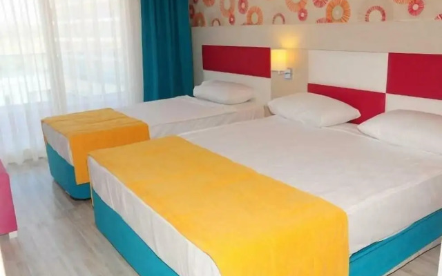 Side Win Hotel & Spa