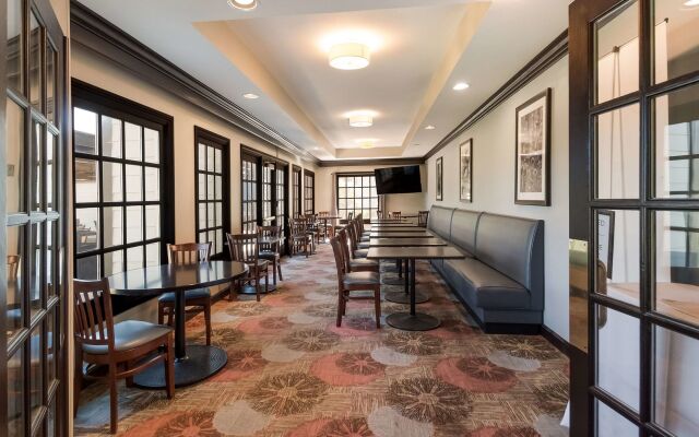 Sonesta ES Suites Dulles Airport