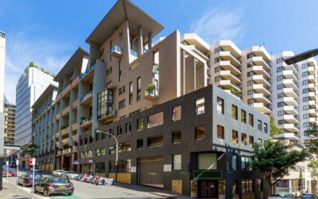 Darlinghurst Fully Self Contained Modern 1 Bed Apartment (POP)