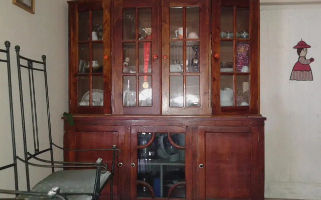 Kandy Hill Breeze ( Home Stay)