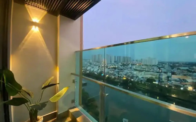 De La Sol  District 4