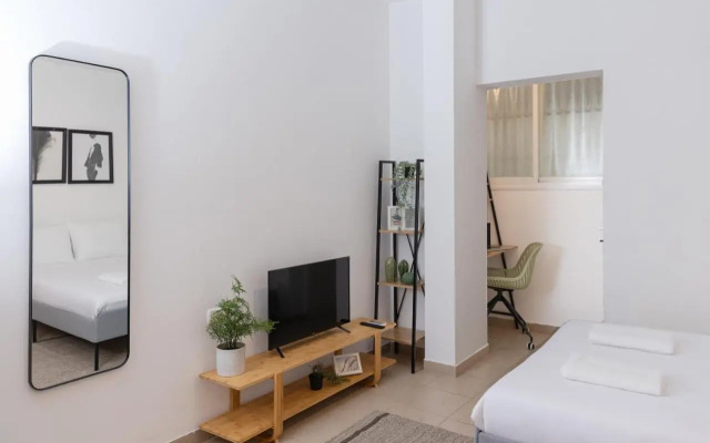 Studio 10 min from the Beach