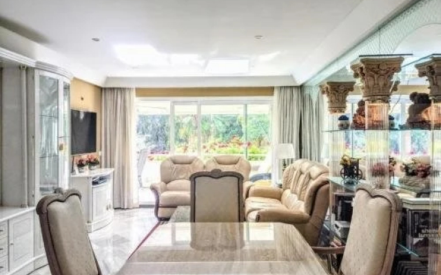 GRAN MARBELLA APARTMENTS by Coral Beach