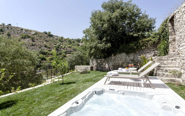 Locanda Don Serafino Historical Boutique Hotel
