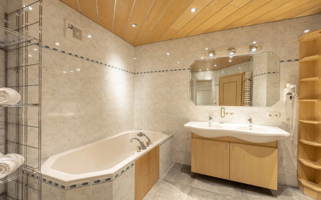 Nice Apartment With Balcony