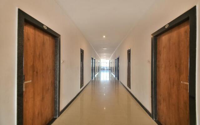 Capital O 48457 Amit Palace