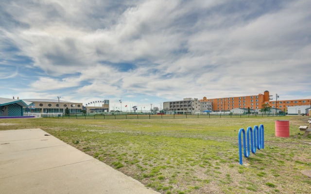 Wildwood Apartment - Porch & Enclosed Sunroom!