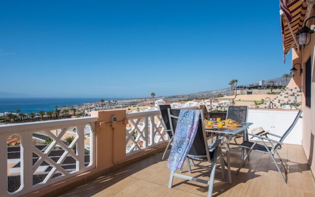 109. Romantic Apartment with Heated Pool