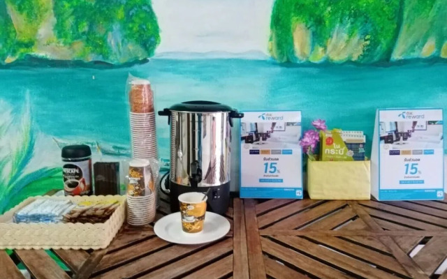 Golden Bee PhiPhi Hostel