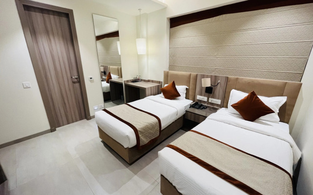 Hotel The Royal Vista