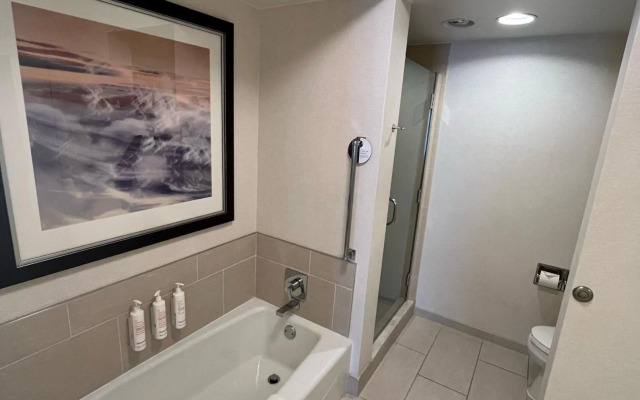 Chicago Marriott Suites O'Hare