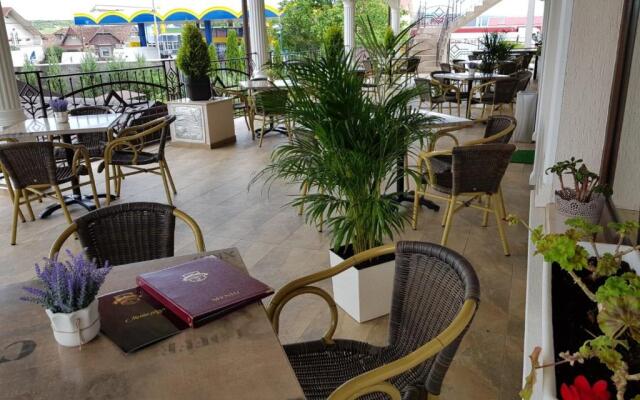 Equinoxe Royal Reghin