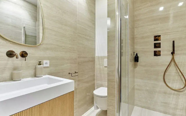 Sublime 3 Bedrooms Apartment Center of Paris