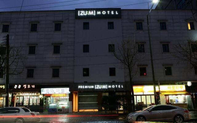 Zum Motel