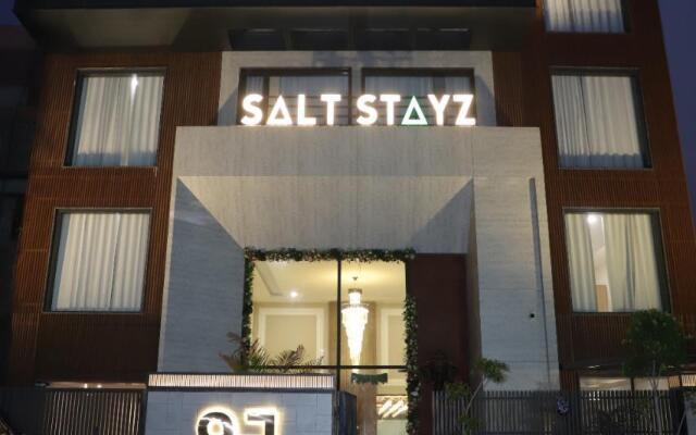 Saltstayz Premier – Cyber Hub