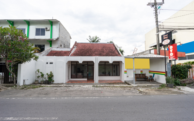 OYO 2454 Wanawiyata Homestay