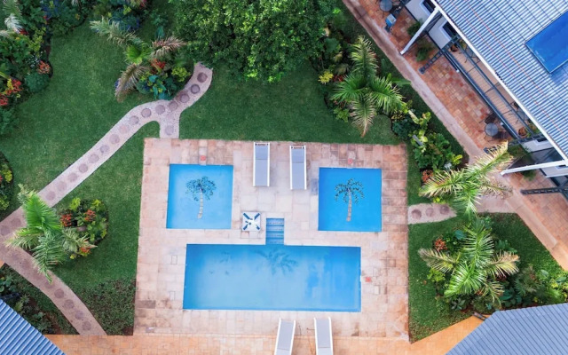 Victoria Falls Oasis Hotel