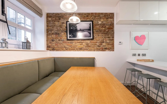 Stanhope Mews Style - 4sms