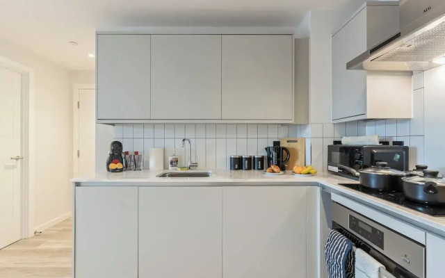 Meadow Haven 2 Bed 2 Bath, On-street Park, Netflix