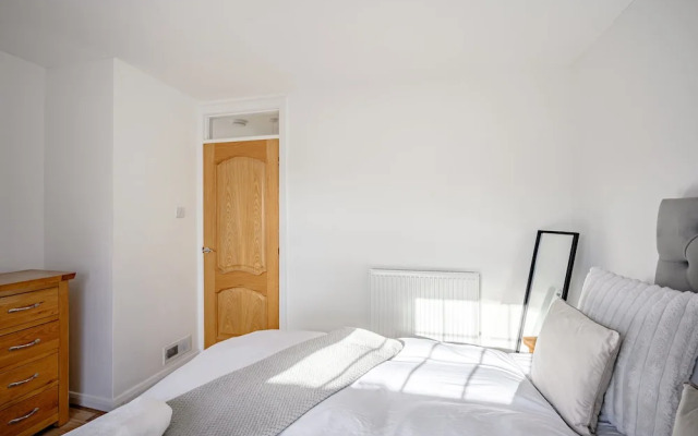 Impeccable 2-bed Apartment in Carlisle