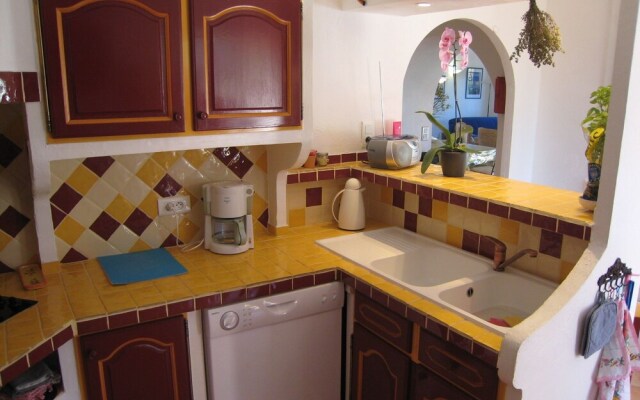 Gorgeous Villa in Bagnols-en-Foret with Swimming Pool