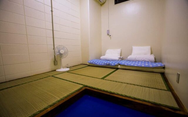 OkinawaStay Hostel
