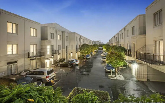 Oakford the Mews