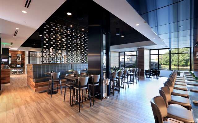 Amway Grand Plaza, Curio Collection by Hilton